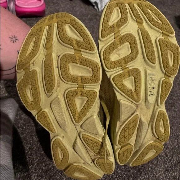HOKAS!!! - Picture 2 of 4